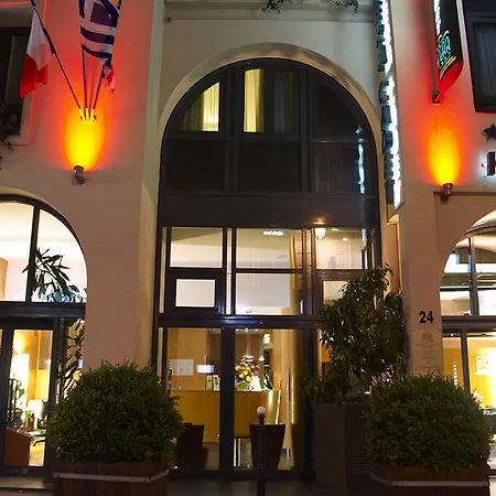 Opera Cadet Hotel Parigi